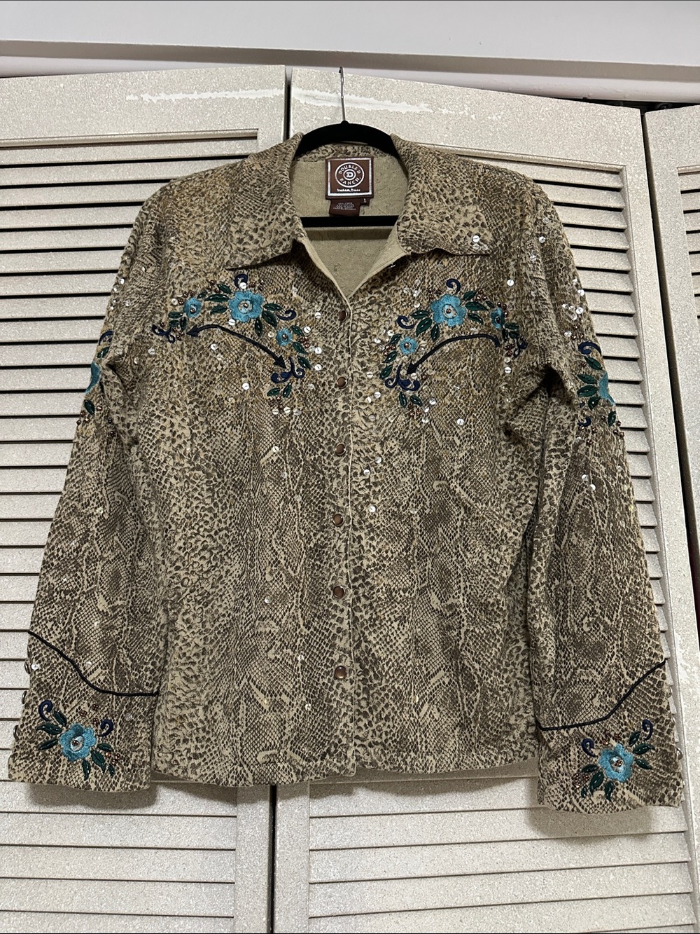 Double D Ranch Tan Snakeskin Western Shirt with Teal Floral Embroidery L - Picture 2 of 10